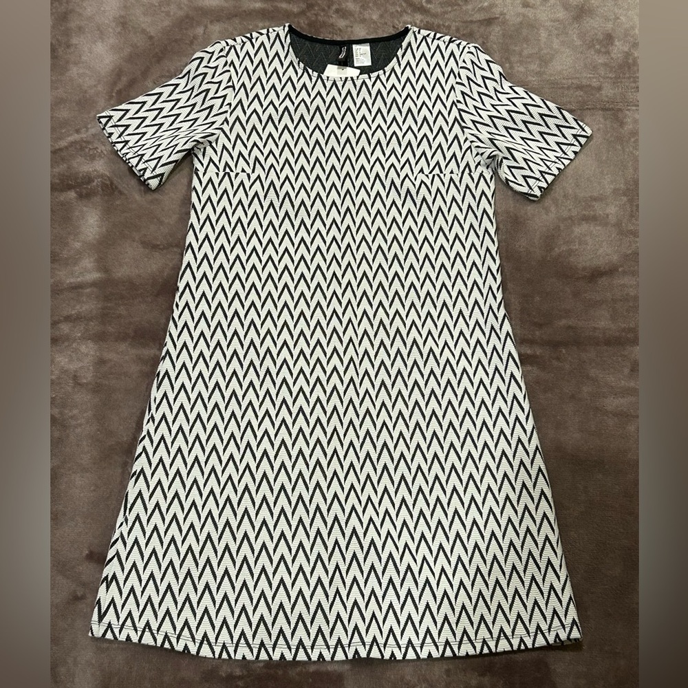 H&M | Black and White Pattern Dress | Size 0